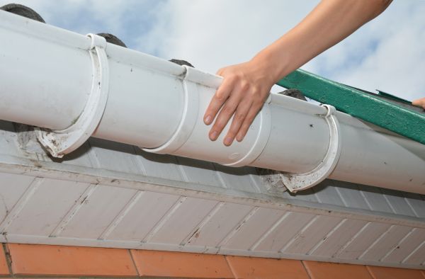 Gutter Reattachment in Bay City